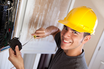 Villanyszerelő képzés a MÁTRIX-nál